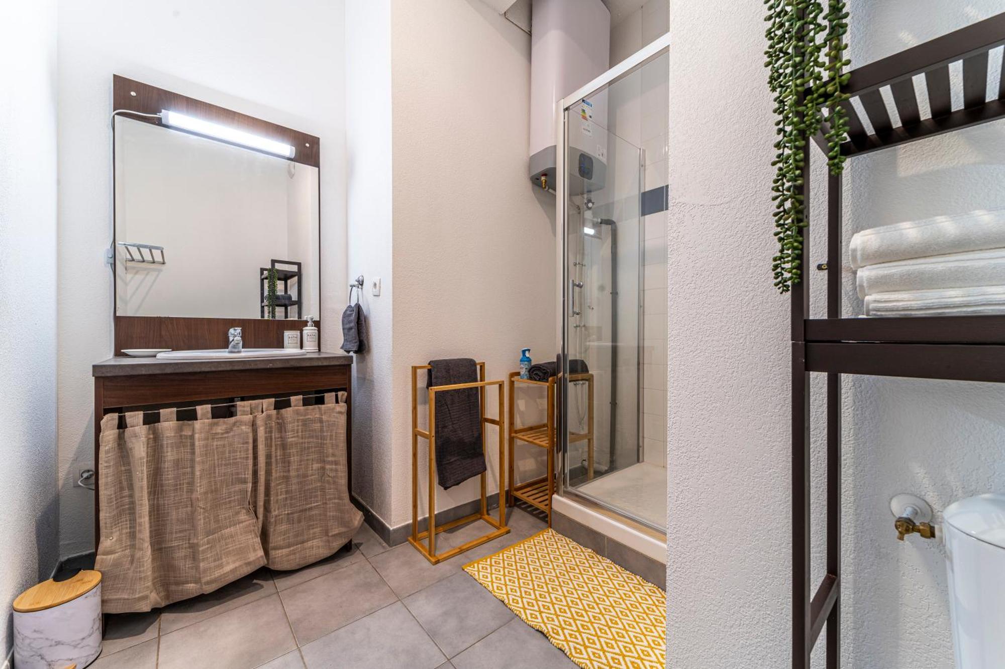 Stay Cosy Lille I Tourcoing - Appartement - Hypercentre - Parking Securise - Wifi - Netflix - Cuisine Εξωτερικό φωτογραφία