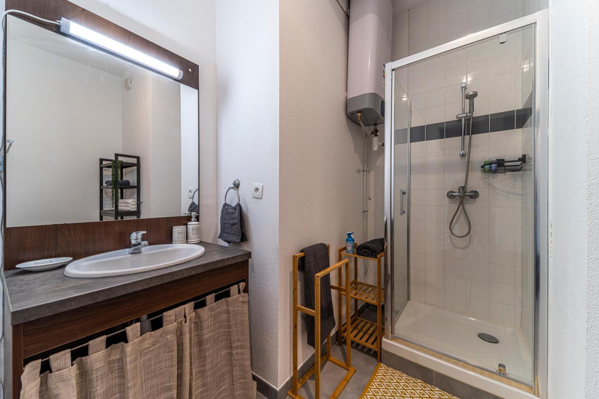 Stay Cosy Lille I Tourcoing - Appartement - Hypercentre - Parking Securise - Wifi - Netflix - Cuisine Εξωτερικό φωτογραφία